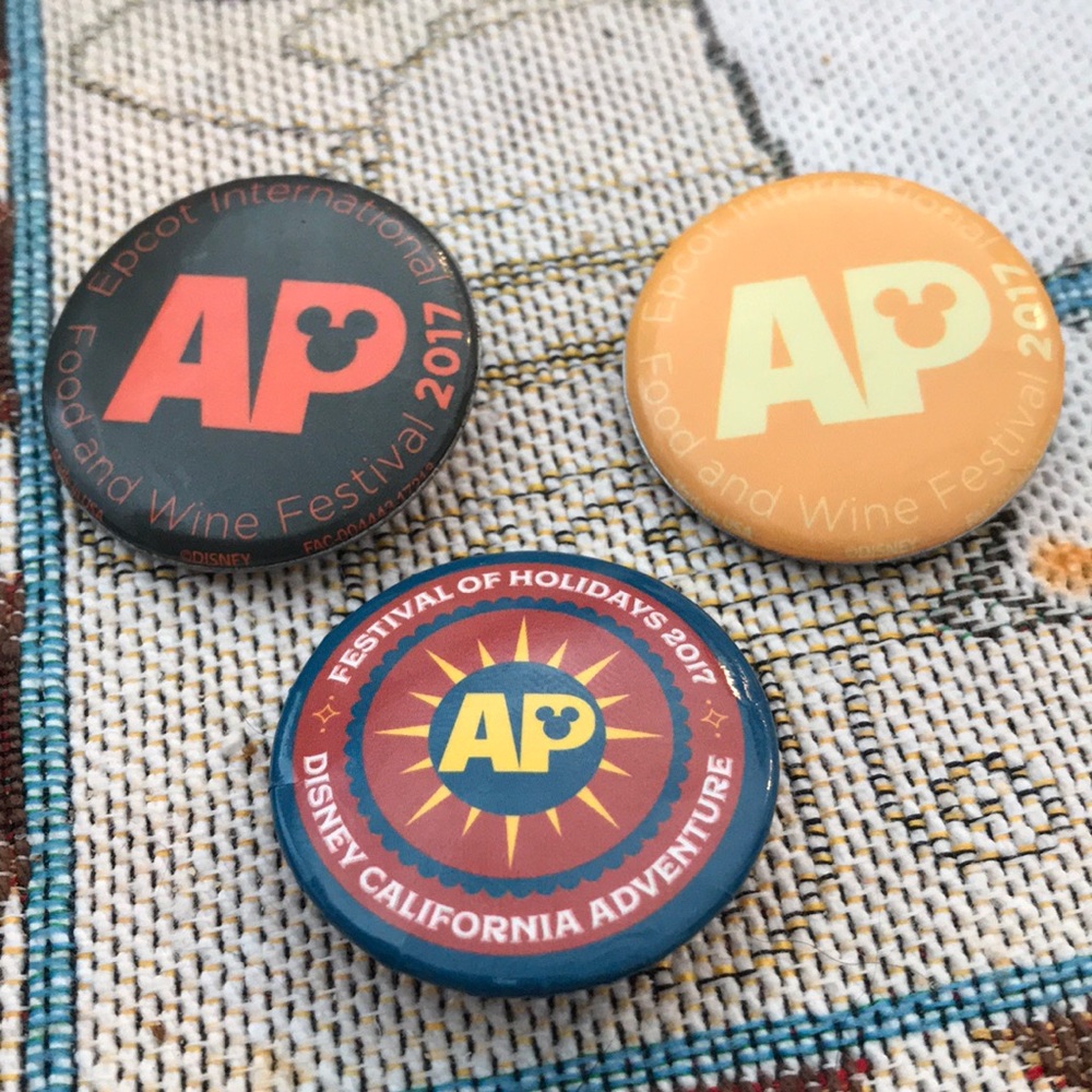 Disney Annual Passholder Buttons